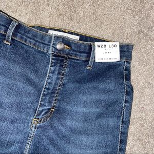 High Waisted Jeans